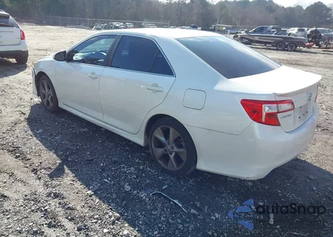 2014 Toyota Camry Se Sport z USA, uszkodzony, nr VIN 4T1BF1FK7EU468177